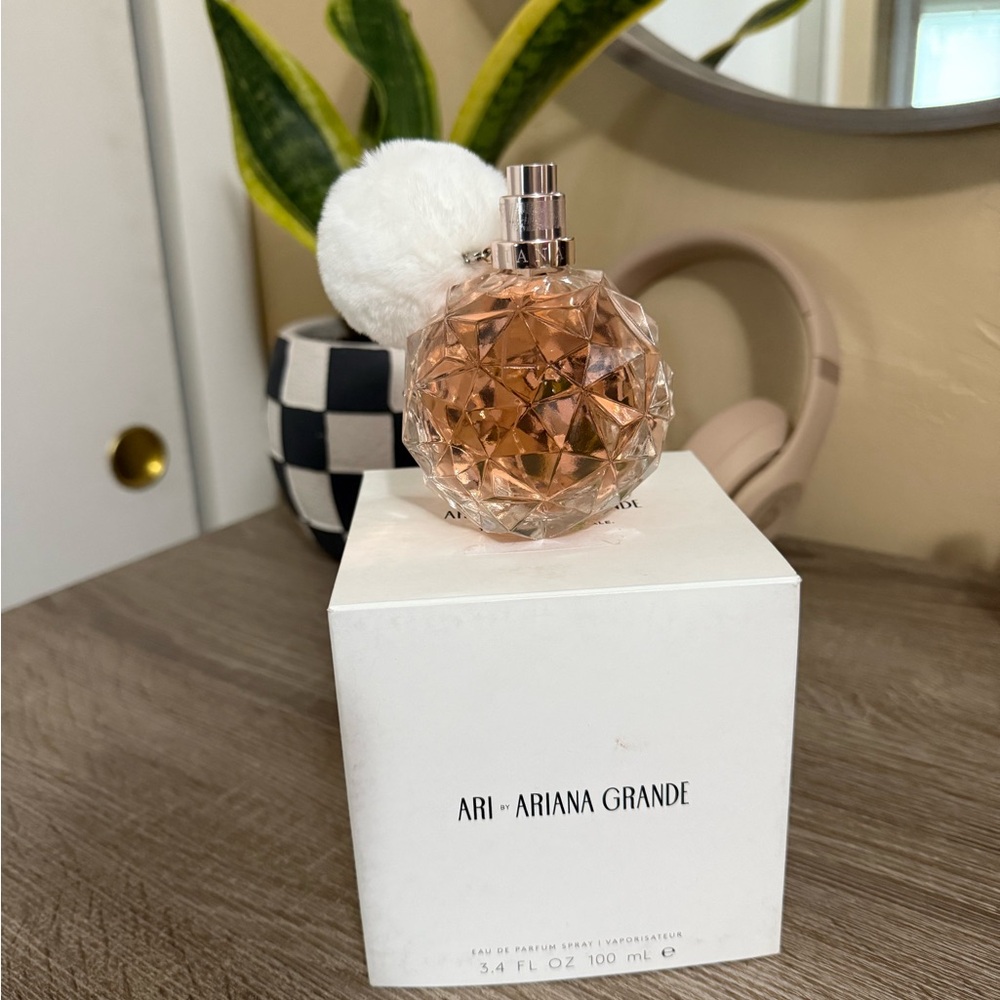 3.4oz Ari by Ariana Grande Perfume